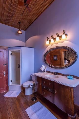 Upstairs Inn Hico Εξωτερικό φωτογραφία
